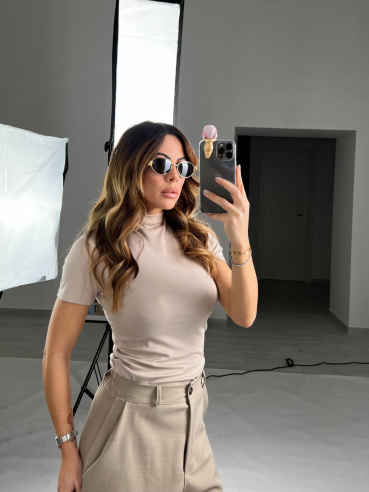 Mezzocollo manica corta beige