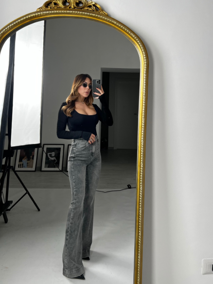Jeans zampa grigio Jeans zampa grigio