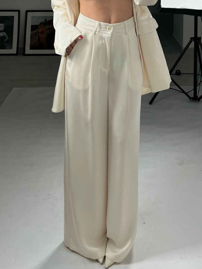 Tailleur Christel satin crema 2