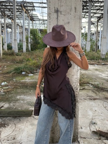Cappello falda larga marrone