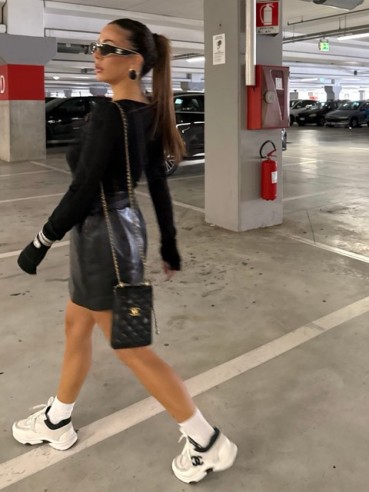 T-shirt Natasha nera