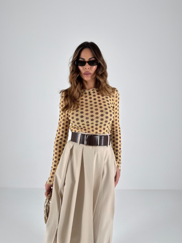 T-shirt Daria velata a pois