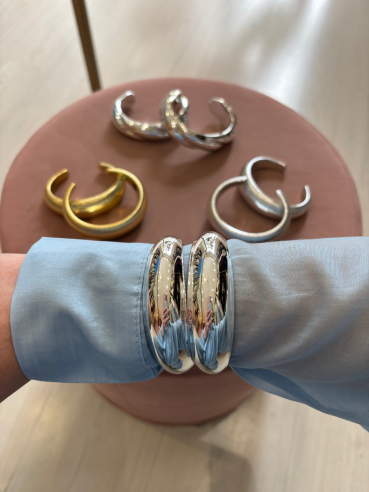 Coppia di bracciali lisci
