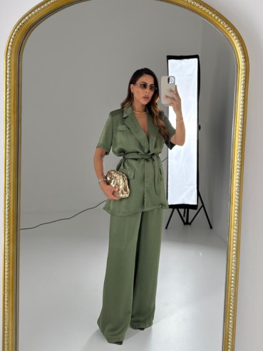 Tailleur satin Amyna oliva