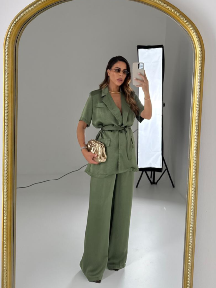 Tailleur satin Amyna oliva