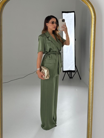 Tailleur satin Amyna oliva