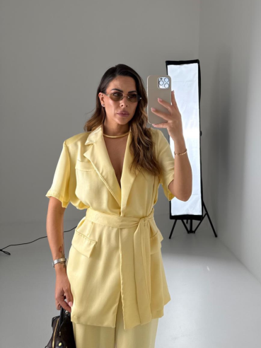 Tailleur satin Amyna giallo
