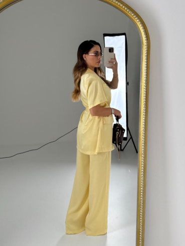 Tailleur satin Amyna giallo