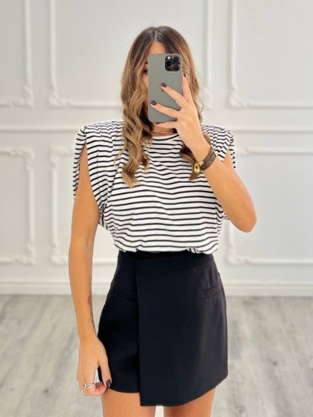 Maglia spalline a righe