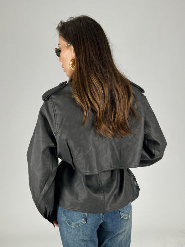 Trench corto similpelle